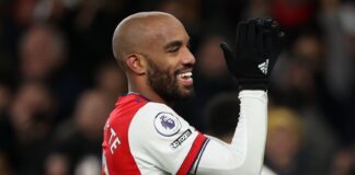 Arteta en Lacazette: "He's playing like he wants to stay"

