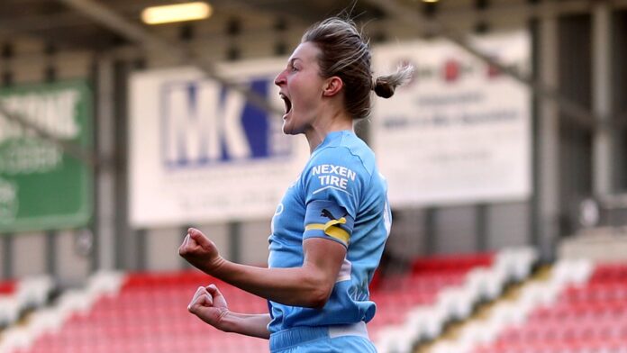 FA-Womens-Cup-Manchester-City-crush-United.jpg Ellen White put Man City in front against Man Utd in the Women's FA Cup, before they went on to win 4-1