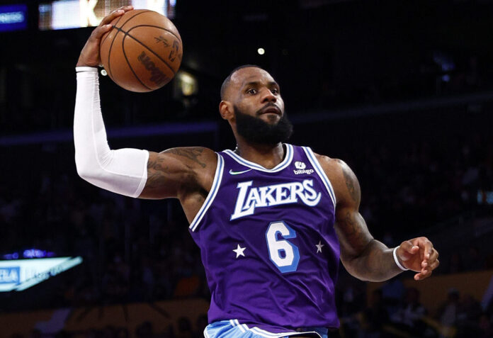 LeBron-James-says-he-sees-himself-with-the-Lakers-as.jpg LeBron James says he sees himself with the Lakers 'as long as I can play'