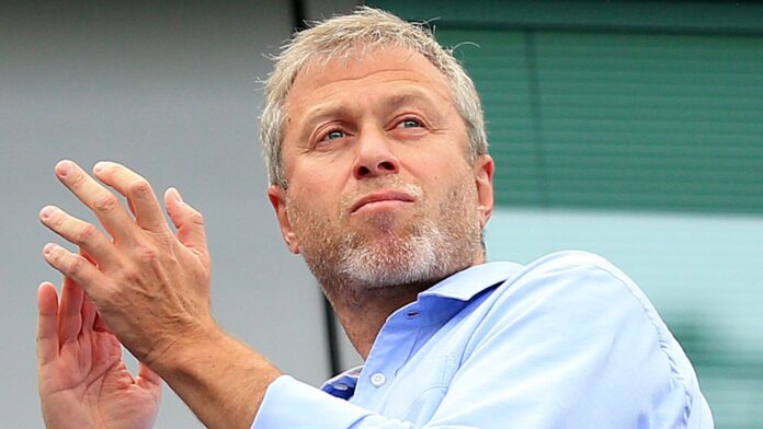 Neville-Nobody-is-buying-Abramovichs-statement.jpg Neville: Nobody is buying Abramovich's statement
