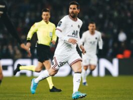 PSG Players Ignore Lionel Messi