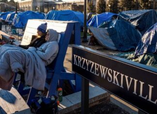 32 Days in Krzyzewskiville: Tenting with the Loopy Earlier than the Finish of Coach Ok . Home 32 Days in Krzyzewskiville: Camping with the Crazy Before the End of Coach K . House