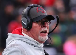 Arianes retires as a hacking coach | Brady praises his ‘superb’ profession Arianes retires as a hacking coach | Brady praises his 'amazing' career