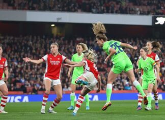 Arsenal tied with Wolfsburg within the Girls’s Champions League quarter-finals Tabia Wassmuth of VFL Wolfsburg scores his team's first goal against Arsenal