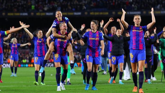 Barcelona-breaks-the-womens-crowd-record-by-beating-Real-Madrid.jpg Barcelona