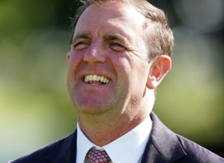 Charlie Appleby’s Steady Tour: Dubai World Cup Crew Charlie Appleby's Stable Tour: Dubai World Cup Team