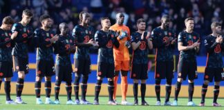 Chelsea fans chant Abramovich's name during Ukraine tribute

