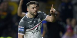 Connor inspires Hull FC to victory over Rhinos

