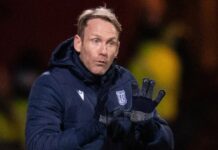 Dundee vs St Mirren – Newest Rating Dundee, Scotland - MARCH 9: Dundee assistant manager Simon Rusk during the Premier League match between Dundee and St Mirren at Kilmac Stadium in Deans Park, on March 9, 2023, in Dundee, Scotland. (Photo by Mark Skats/SNS Group)