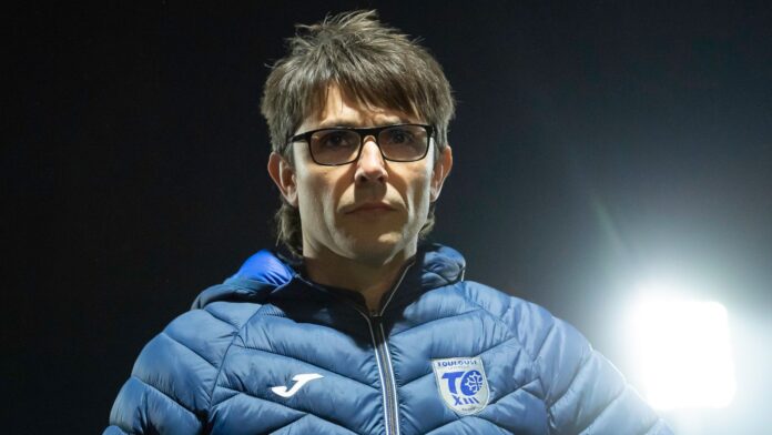 Emotional Houles celebrates 'historic' Toulouse victory

