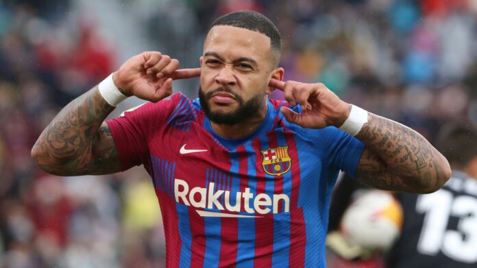 Euro-Tour-Barcelona-struggles-to-beat-Elche.jpg Memphis Depay, Barcelona