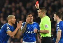 Everton appeals pink card towards Allan towards Newcastle Referee Craig Pawson sends off Allan