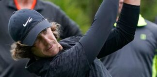 Fleetwood puts players at stormy Sawgrass speed

