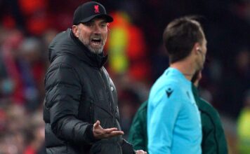 Klopp: Sanchez is fortunate to have been on the sector by the point of the crimson card Klopp: Sanchez is lucky to have been on the field by the time of the red card