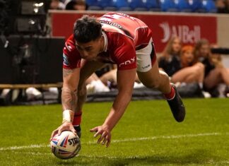 Late explosion sees Pink Devils stun rhinos | Dragon defeats Robins Late explosion sees Red Devils stun rhinos | Dragon defeats Robins