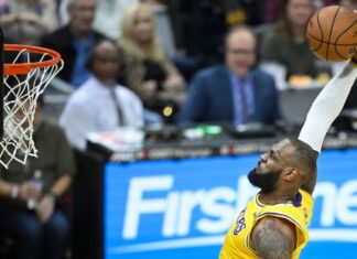 LeBron, who had the “time of my life”, netted 38 in opposition to the Cavs LeBron, who had the "time of my life", netted 38 against the Cavs