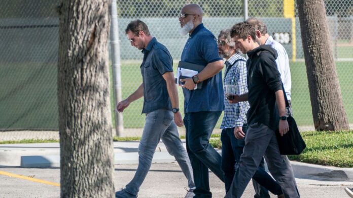  MLB talks resume Sunday;  Qualifiers are a hot topic

