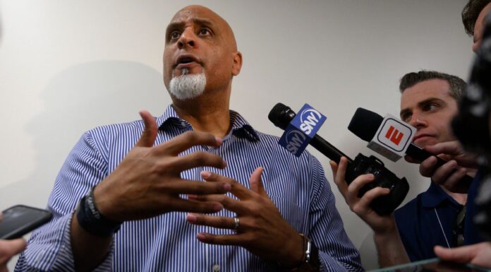 MLBPA exec: No battle in cut up participant voting MLBPA exec: No conflict in split player voting