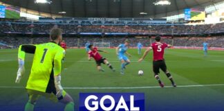 De Bruyne's goal puts Manchester City 1-0 against Manchester United. 