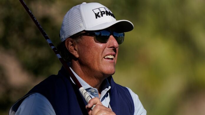Mickelson-sits-outside-the-players-DeChambeau-in-the-field.jpg Mickelson sits outside the players; DeChambeau in the field