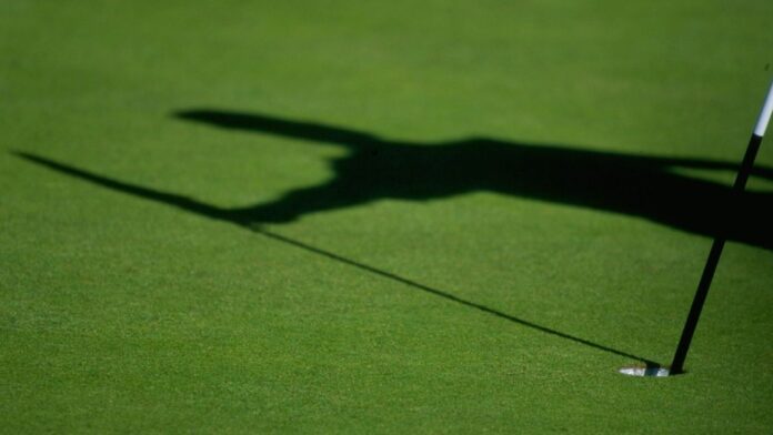 Nine killed in college golf team crash

