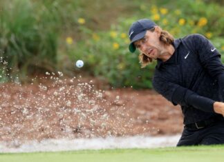 Gamers: Fleetwood, Hogg lead however climate guidelines Players: Fleetwood, Hogg lead but weather rules