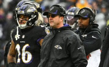 Ravens signal with Harbaugh to increase it for 3 years Ravens sign with Harbaugh to extend it for three years