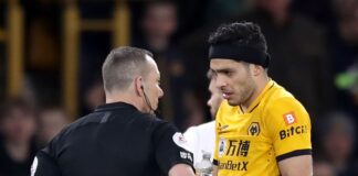 Ref Watch: Should Jimenez have seen red?

