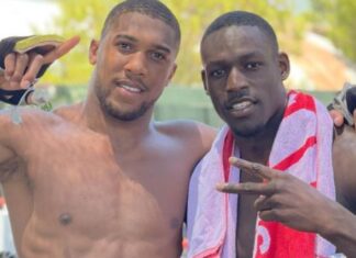 Riakporhe reveals AJ’s ‘motivational’ recommendation Anthony Joshua (left) and Richard Riakporhe (Instagram: @r_riakporhe)