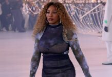 Serena Williams honoring Virgil Abloh, walks the Off-White present of Paris Trend Week Serena Williams honoring Virgil Abloh, walks the Off-White show of Paris Fashion Week