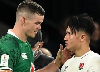 Sexton helps England to “hurt” France Sexton supports England to "harm" France