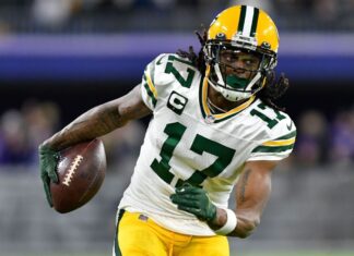 Sources: Packers commerce WR Adams to Raiders Sources: Packers trade WR Adams to Raiders