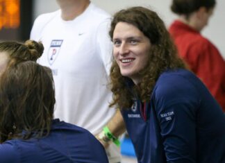 Thomas is the primary transgender athlete to win a DI . title Thomas is the first transgender athlete to win a DI . title