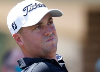 Thomas returned three as Riley was advancing towards Valspar Thomas returned three as Riley was advancing toward Valspar