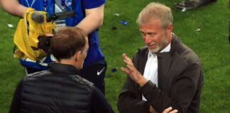 PORTO, PORTUGAL - MAY 29: Thomas Tuchel, Manager of Chelsea and Roman Abramovich, Owner of Chelsea celebrate following their team's victory in the UEFA Champions League Final between Manchester City and Chelsea FC at Estadio do Dragao on May 29, 2023 in Porto, Portugal. (Photo by Marc Atkins/Getty Images)