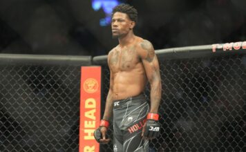 UFC's Holland subdues the gunman with an MMA move

