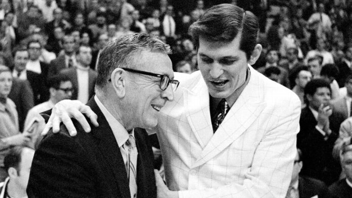 Williams, the Jacksonville NCAA Finals coach, dies

