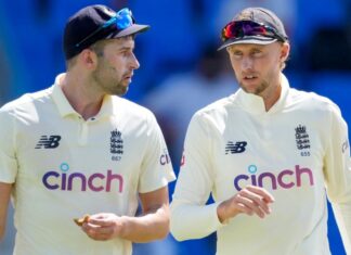 Wood: English bowlers 'tried a little hard' to prove themselves

