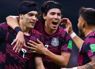 World Cup: USA, Mexico advance earlier than tie | New Zealand to face Costa Rica Wolves' Raul Jimenez scored from the penalty spot in Mexico's victory against El Salvador