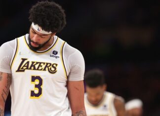 AD bemoans LA accidents after sixth straight loss AD bemoans LA injuries after sixth straight loss