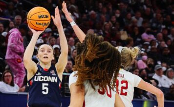 How UConn and South Carolina advanced to the women's title game

