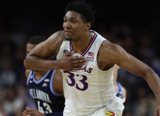 How did Kansas advance to the NCAA title sport How did Kansas advance to the NCAA title game