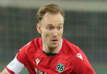 Hannover 96 midfielder Mark Diemers