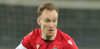 Hannover 96 midfielder Mark Diemers