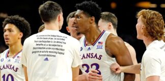 Kansas tops Villanova and takes first place in the National Final

