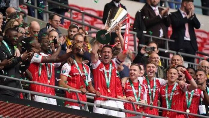 Rotherham-raises-the-Papa-Johns-Cup-as-the-Sutton-decks.jpg Rotherham won the Papa John Cup 2023/22