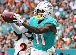 Supply: The Pats acquired WR Parker from Dolphins Source: The Pats acquired WR Parker from Dolphins