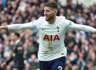 Tottenham beat Newcastle with 5 targets to take fourth place Matt Doherty celebrates after giving Tottenham the lead (AP)
