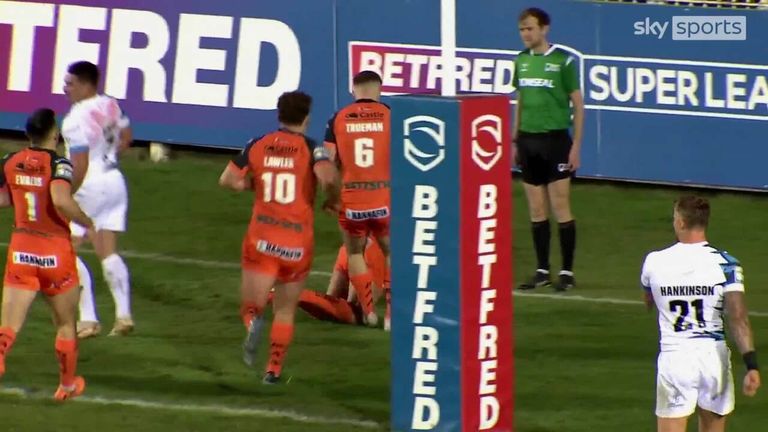 Highlights of the Betfred Super League match between Castleford Tigers and Toulouse Olympique. 