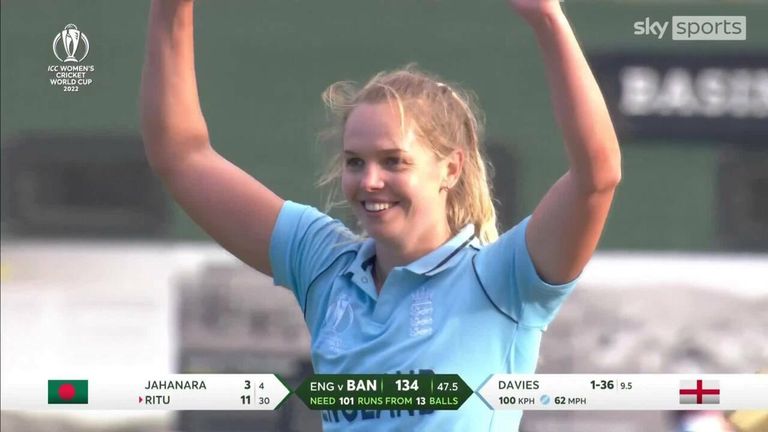 Highlights of the Women's Cricket World Cup quarter-final match between England and Bangladesh